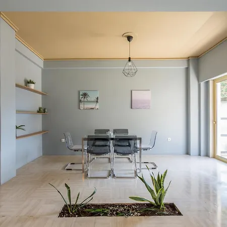 Large Apartment Ideal For 5 Athens Exterior photo