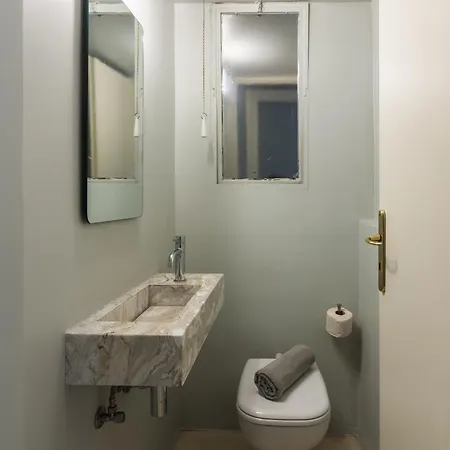Large Apartment Ideal For 5 Athens Exterior photo