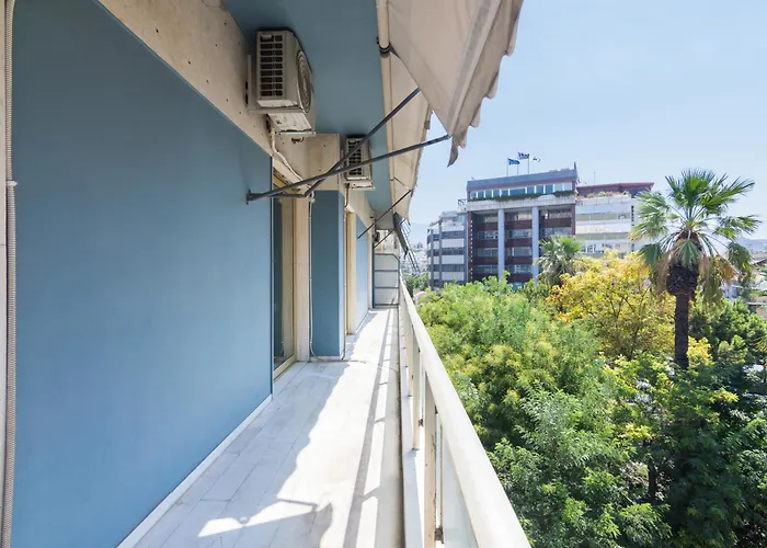 Large Apartment Ideal For 5
