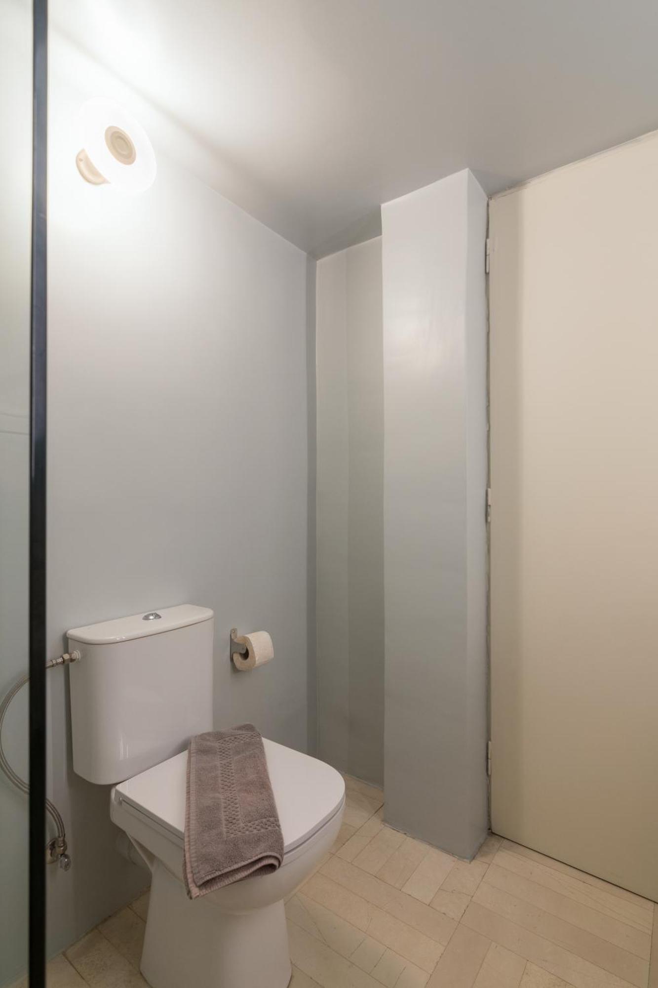 Apartment Large Ideal For 5 Athen