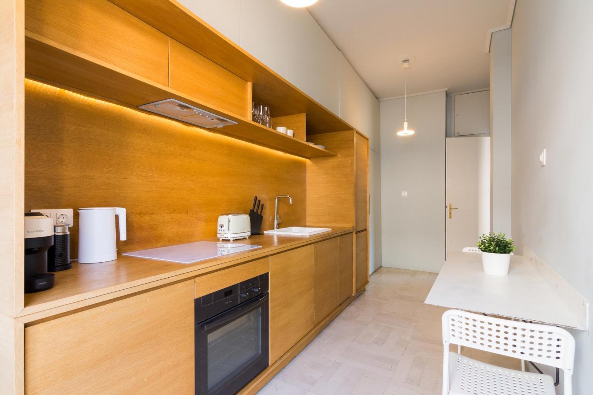 Large Ideal For 5 Atene